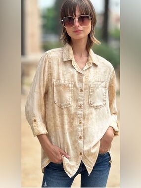Molly & Isadora stonewash yellow lyocell split back shirt